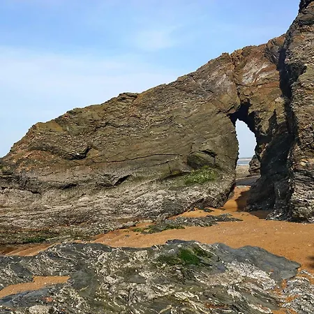Pour 2 Sur La Corniche De St Hilaire